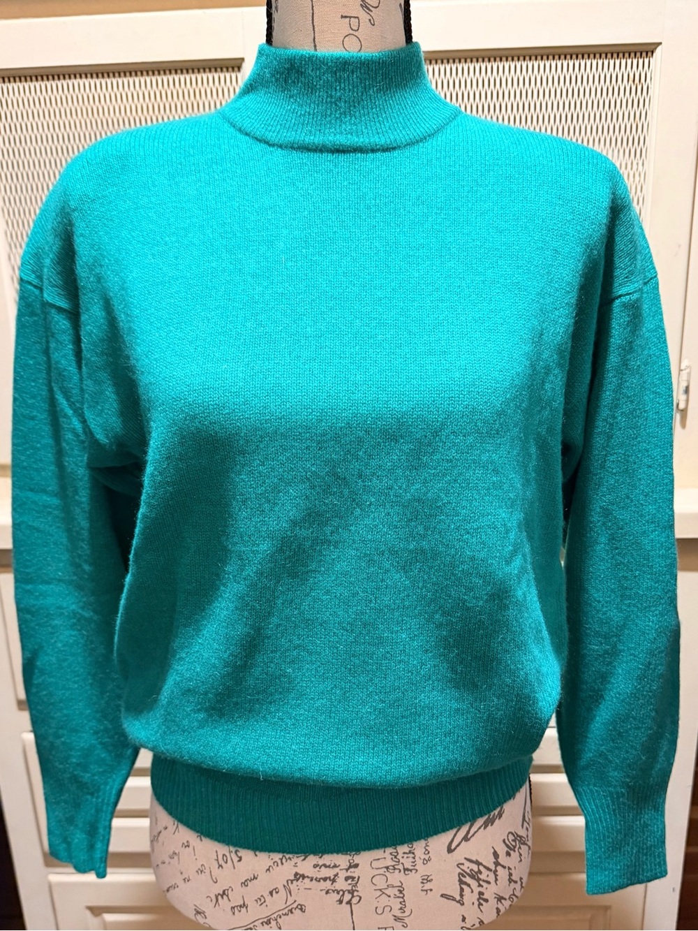Vintage Neiman Marcus 100% Cashmere Button Neck Green Sweater